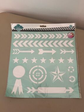 NWT Heidi swapp large multi stencil page. Great for scrapbooking or arts and